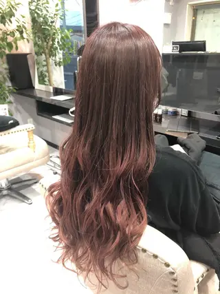 ロング カラー FAVORE 【ファヴォーレ】のヘアスタイル