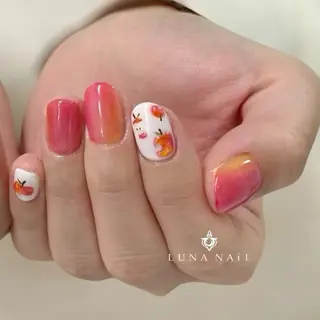 ネイル アトリエ　ミモザ所属・いまむら あかりのネイルデザイン