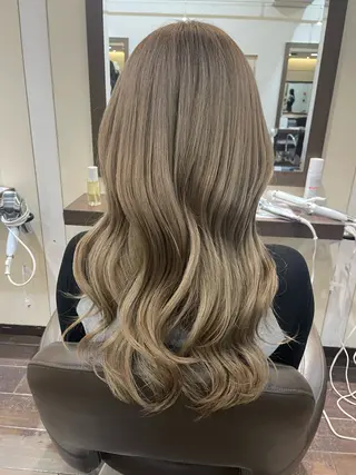 ロング ‪るか/‪透明感 カラー/アレンジのヘアスタイル