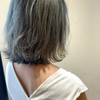 ショート 透明感カラー 金村真子のヘアスタイル