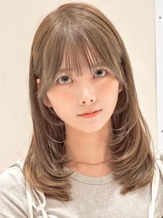 セミロング カラー yori SAPPORO所属・yori 代表すがわらのヘアスタイル