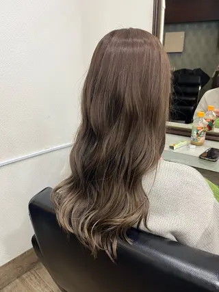 ロング 薮内 香保里のヘアスタイル