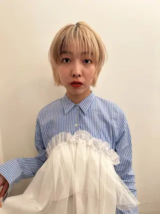ミディアム カラー 塩澤 榛奈のヘアスタイル
