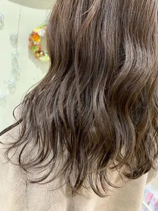 セミロング 丸山 亜加理のヘアスタイル