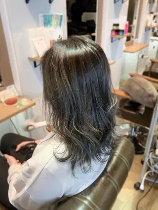 カラー 堀 望美のヘアスタイル