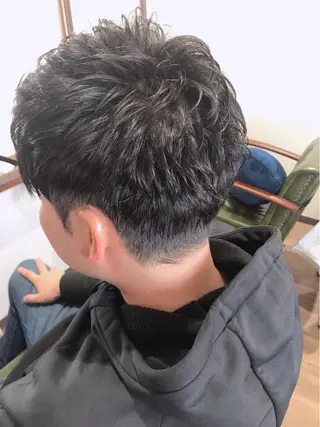 ショート パーマ メンズ Rug Relief所属・Rug Relief 吉田のヘアスタイル