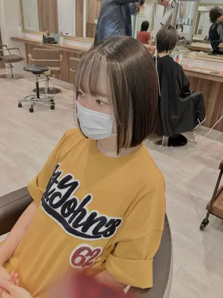 ミディアム カラー Re:st所属・Miyavi/カラー ショートボブのヘアスタイル