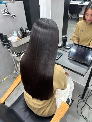 ロング LIV所属・LIV(リヴ) My (マイ)のヘアスタイル