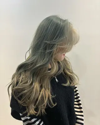 ロング カラー Go to day渋谷sol店所属・🟧オシャレ女子多数 アツシ🟧のヘアスタイル