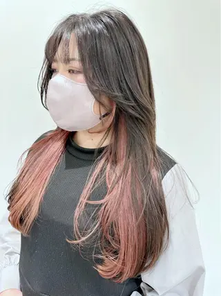 ロング カラー ベージュ/インナー カラー🤍Rieのヘアスタイル