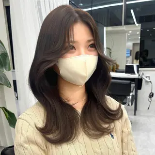 セミロング 韓国ヘア♡ 顔まわりカットayaのヘアスタイル