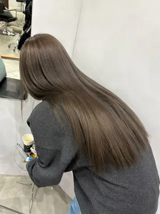 カラー レイヤー 東実桜のヘアスタイル