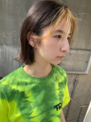ミディアム カラー qiie/ワンカラー インナーカラーのヘアスタイル