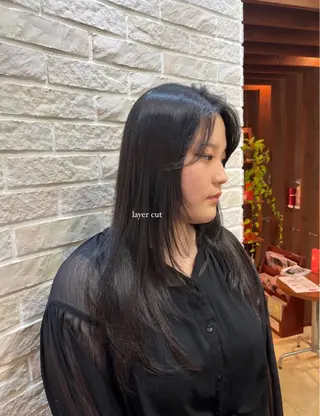 ロング 大野 桃果のヘアスタイル