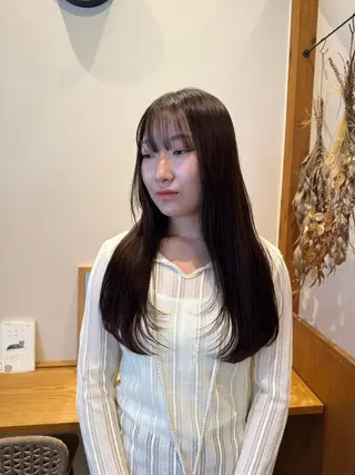 ロング ENIF　大島 芽生のヘアスタイル