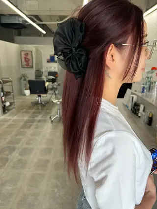 セミロング 艶カラー🫧 MOMOYOのヘアスタイル