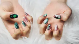ネイル Queenie nailのネイルデザイン