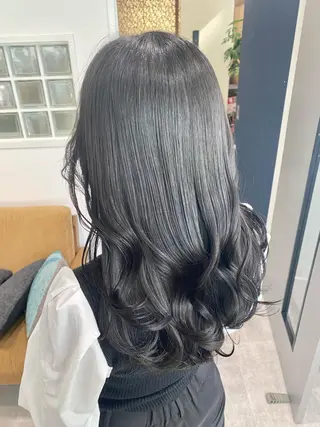ロング カラー JIL BLAN所属・JIL BLAN NAOのヘアスタイル