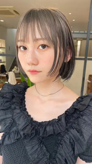 ミディアム カラー 佐藤 櫻のヘアスタイル
