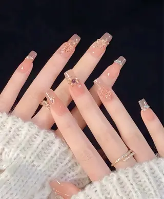 ネイル 佐藤 依娜のネイルデザイン