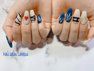 ネイル Lakkus T－CHIのネイルデザイン