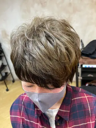 ショート antica YOSHIのヘアスタイル