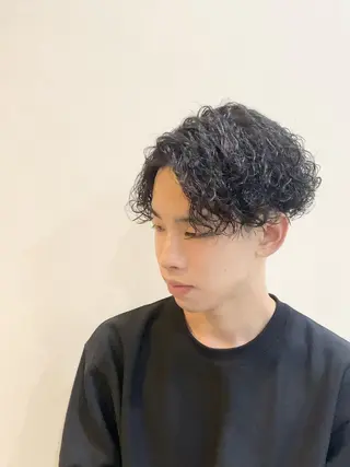 メンズ パーマ クセを最大限に活かす メンズパーマ奈良大祐のヘアスタイル
