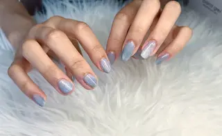 ネイル HENECY🍓 momokaのネイルデザイン