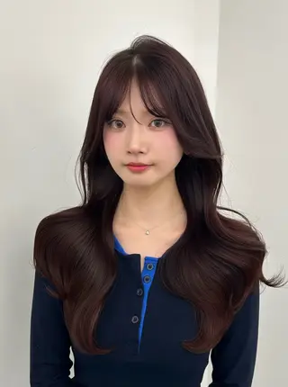 ロング 加藤 優里のヘアスタイル