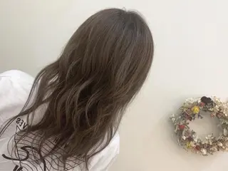 ロング カラー ハイトーン/ブリーチ 八重津 晃輔のヘアスタイル