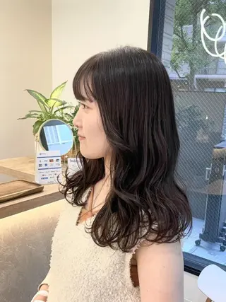 カラー セミロング Saki サキのヘアスタイル