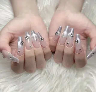 ネイル ENsalon AKIRAのネイルデザイン