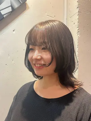 ショート カラー CALM所属・原宿/ルーツカラー/ しゅんぺいのヘアスタイル