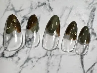 ネイル ❤️💛🩵京橋 痛ネイル⭐️3Dのネイルデザイン