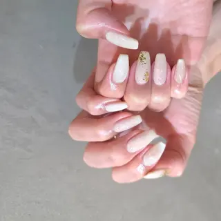 ネイル Rauna nailsalon のネイルデザイン