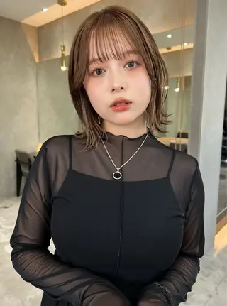 ミディアム レイヤー&カラー 人気美容師倉崎涼のヘアスタイル