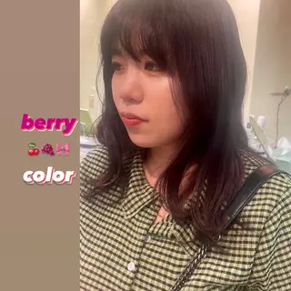 セミロング カラー 丸山 愛万音のヘアスタイル