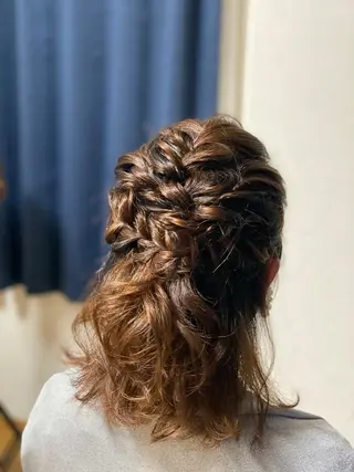 ミディアム ヘアアレンジ 鈴木 沙羅のマツエク・マツパデザイン