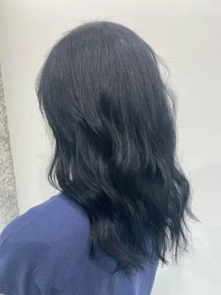 セミロング ハイトーンエフェクト ブリーチいち丸のヘアスタイル