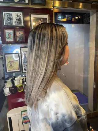 セミロング カラー 👑派手髪/カット 👑ANRYのヘアスタイル