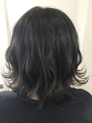 ミディアム カラー 隅田 美樹のヘアスタイル