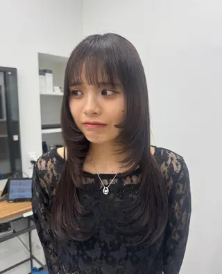 ロング 𝘀𝗮𝗲/柏の葉 / パーマモデルのヘアスタイル