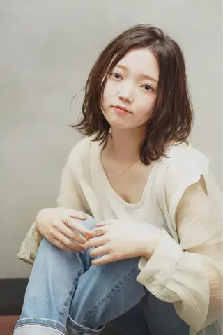 ミディアム 萩原 仁のヘアスタイル