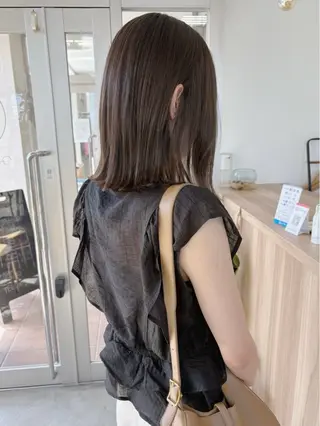 ミディアム カラー 津田 七美希のヘアスタイル