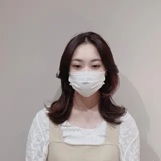 ミディアム La paix所属・パーソナルカラー lapiax阿部のヘアスタイル