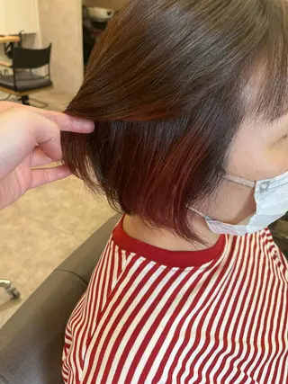 ショート カラー 福本 光のヘアスタイル