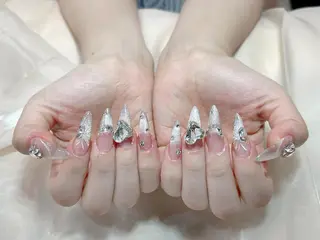 ネイル VIVIAN リサのネイルデザイン