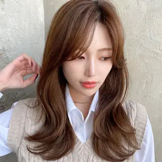 セミロング カラー モテ髪×トレンド💕 小顔レイヤー 金井のヘアスタイル