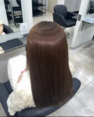ロング 吉田 沙羅のヘアスタイル