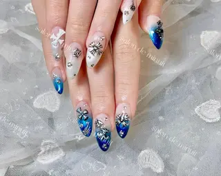 ネイル Salon de Minuit🦩のネイルデザイン